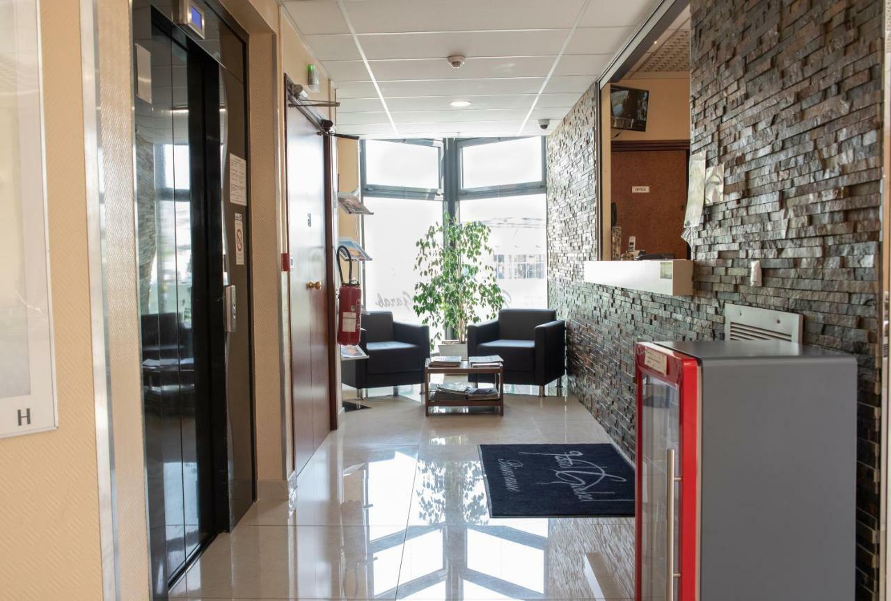 Hotel Garabel Plaisir Exteriér fotografie